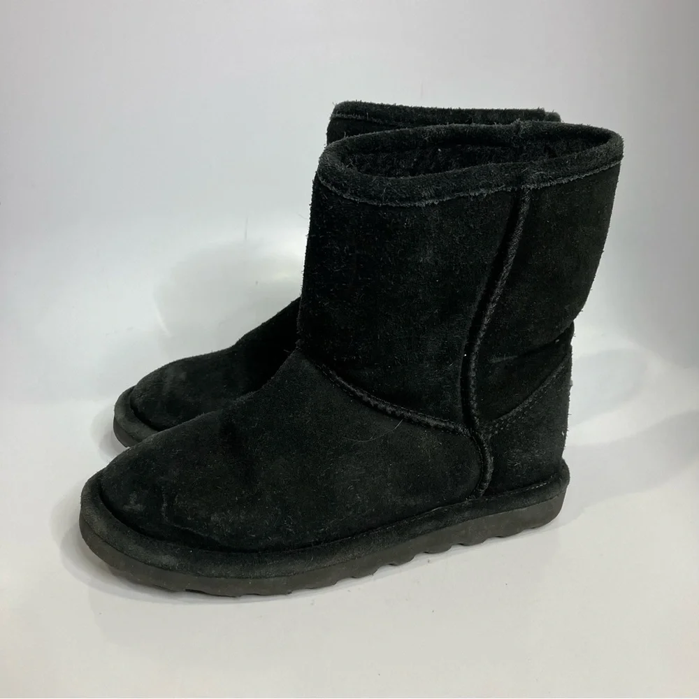 Bearpaw Elle youth black pull on‎ boots suede size 2Y casual trendy winter